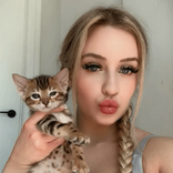 cherryluna31 avatar