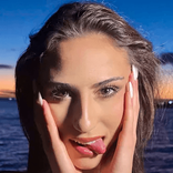julivella avatar