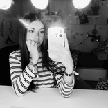 melaniaa_.11 avatar