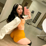 valerialuevano10jj